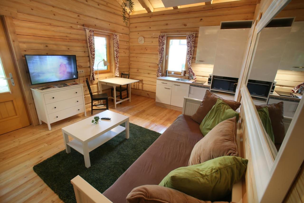 Blockhaus Chalet Mit Beheizbarem Badefass Und Infrarotsauna Auf Der Terrasse Oberschützen Esterno foto