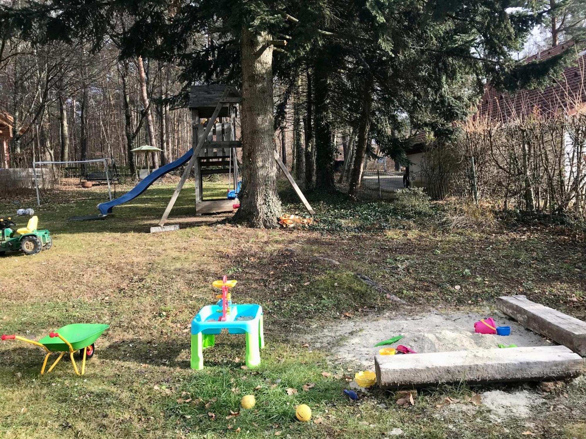 Blockhaus Chalet Mit Beheizbarem Badefass Und Infrarotsauna Auf Der Terrasse Oberschützen Esterno foto